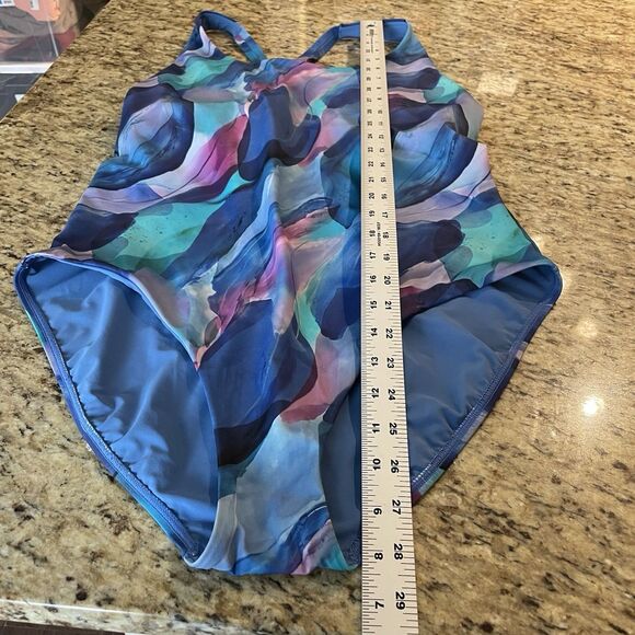 Athleta Swimsuit Womens XL One Piece Malibu Low Back Racerback Beach Swim - Picture 9 of 9